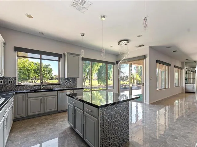 30-Kitchen