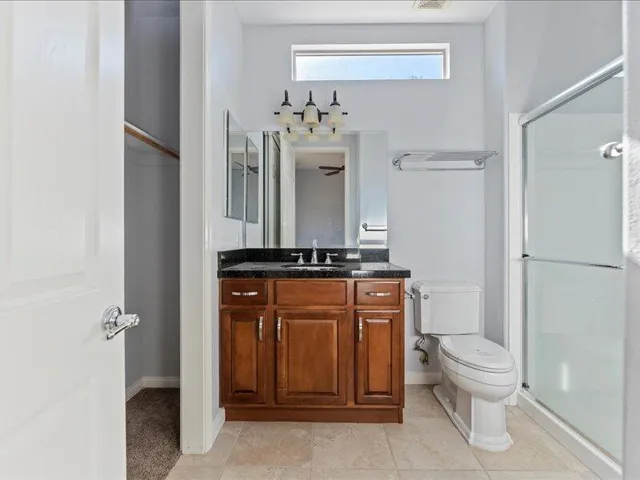 16-Casita Bathroom with Closet