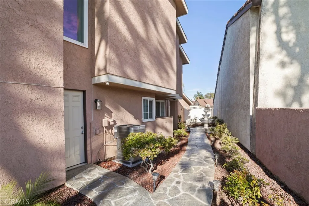 1981 W Bayshore, Anaheim, California 92801 home-pic-25