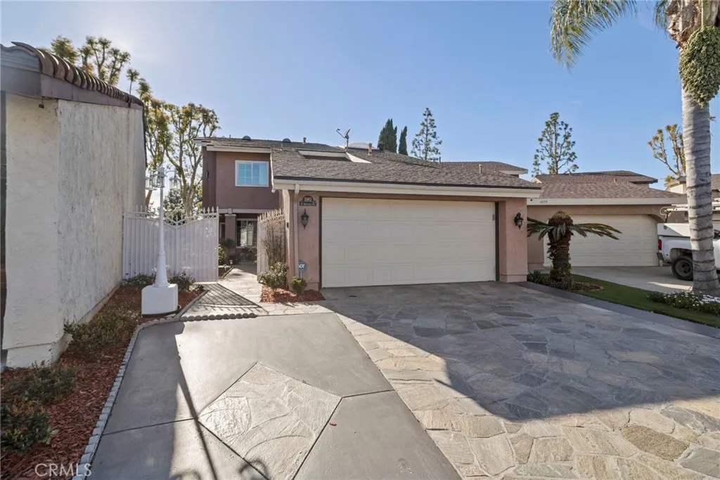 1981 W Bayshore, Anaheim, California 92801 home-pic-2