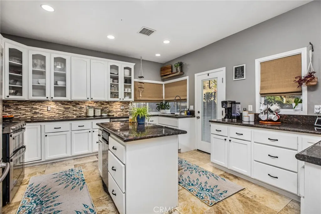 29110 Longhorn, Canyon Lake, California 92587 home-pic-18