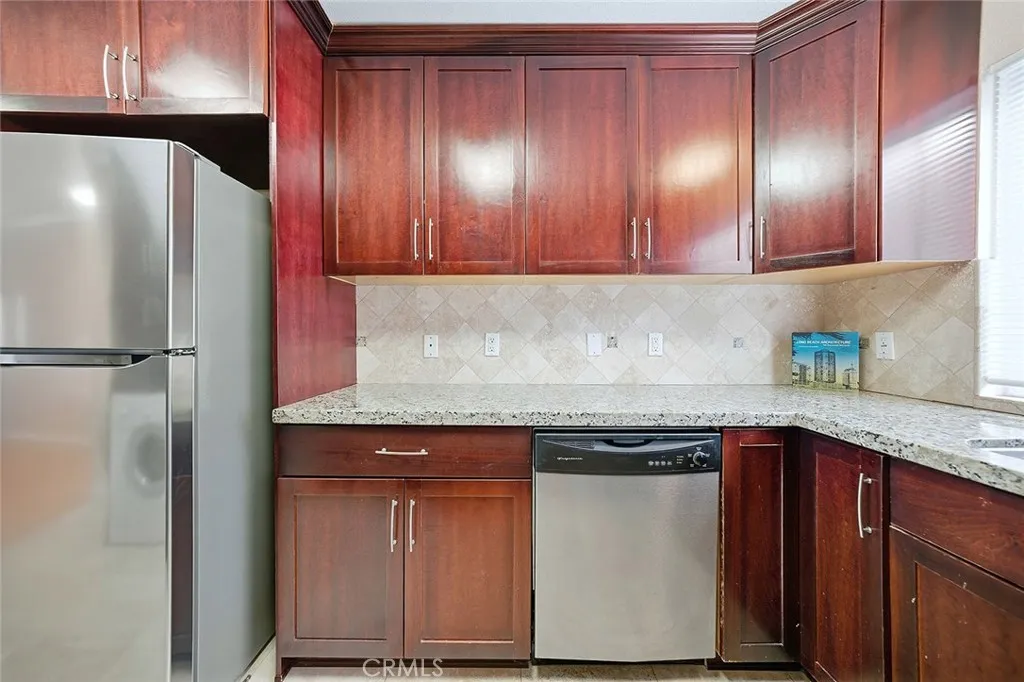 637 Atlantic 3, Long Beach, California 90802 home-pic-9