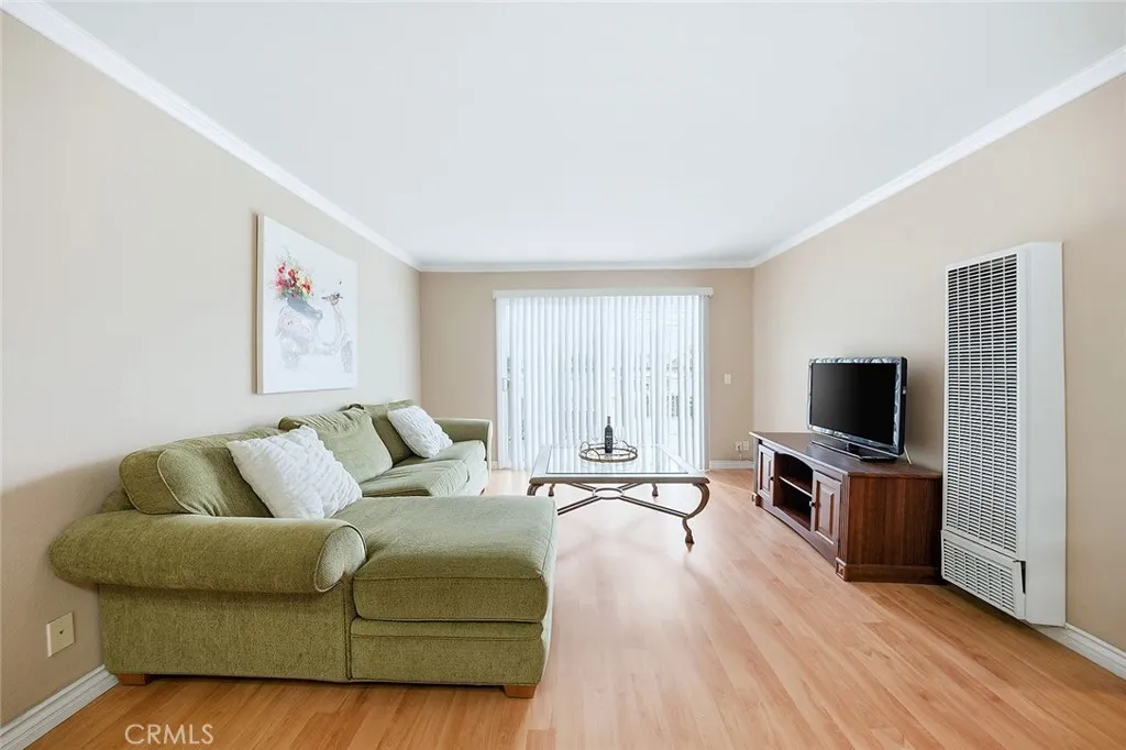 637 Atlantic 3, Long Beach, California 90802 home-pic-5