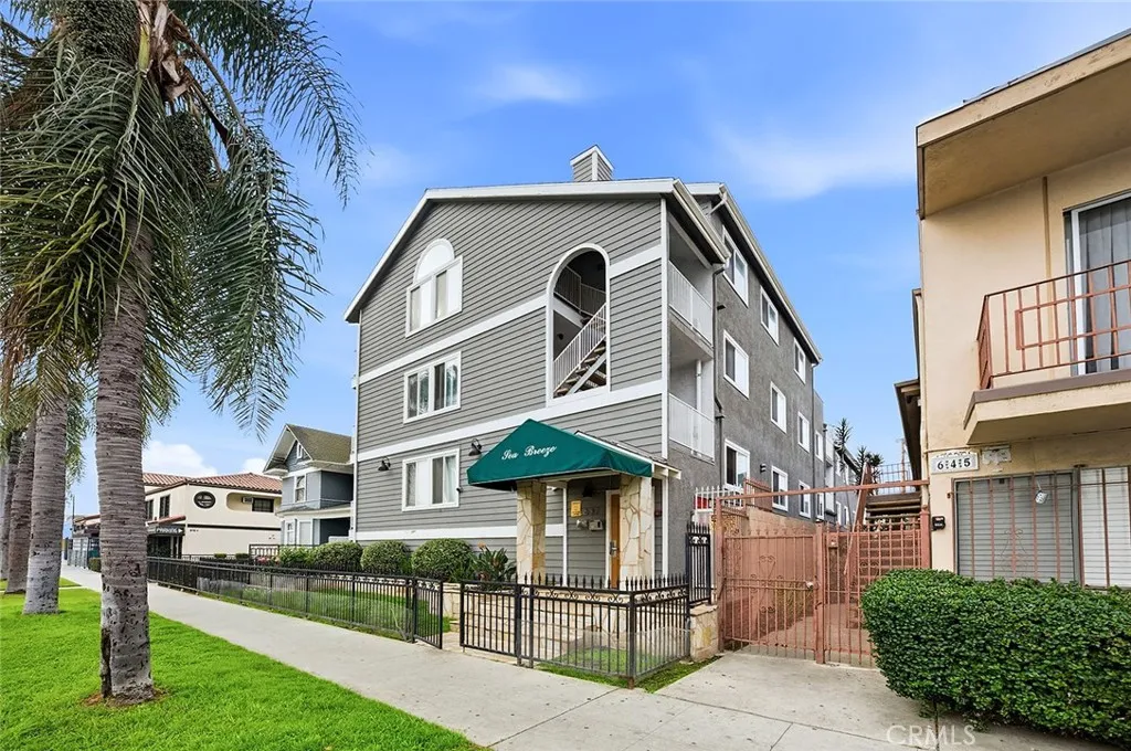 637 Atlantic 3, Long Beach, California 90802 home-pic-1