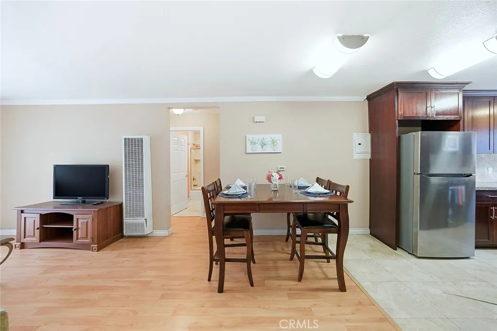 637 Atlantic 3, Long Beach, California 90802 home-pic-11