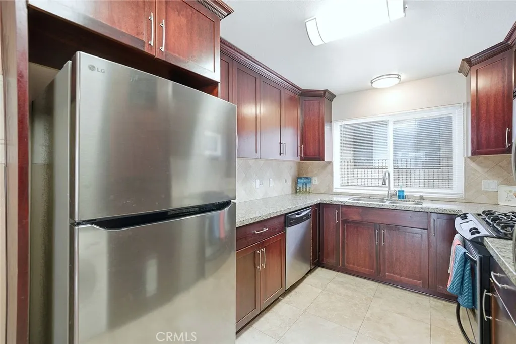 637 Atlantic 3, Long Beach, California 90802 home-pic-7