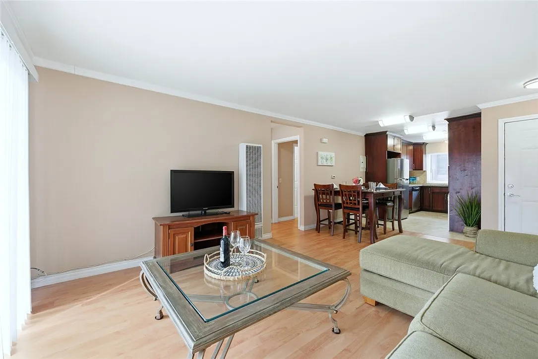 637 Atlantic 3, Long Beach, California 90802 home-pic-4