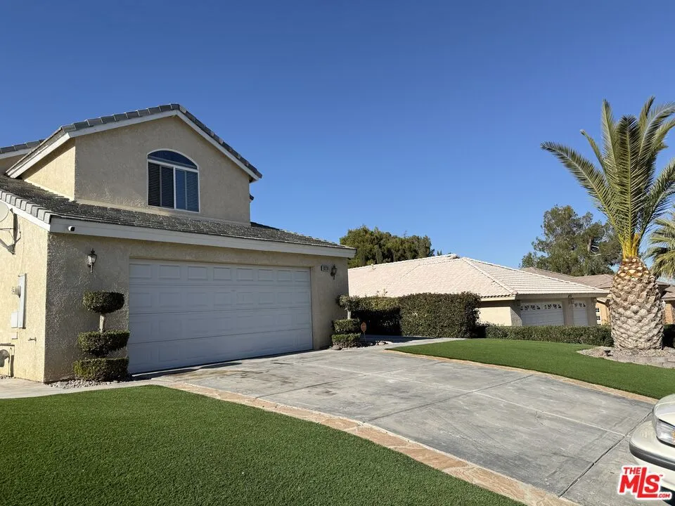 18238 Kalin Ranch Drive, Victorville, California 92395 home-pic-5