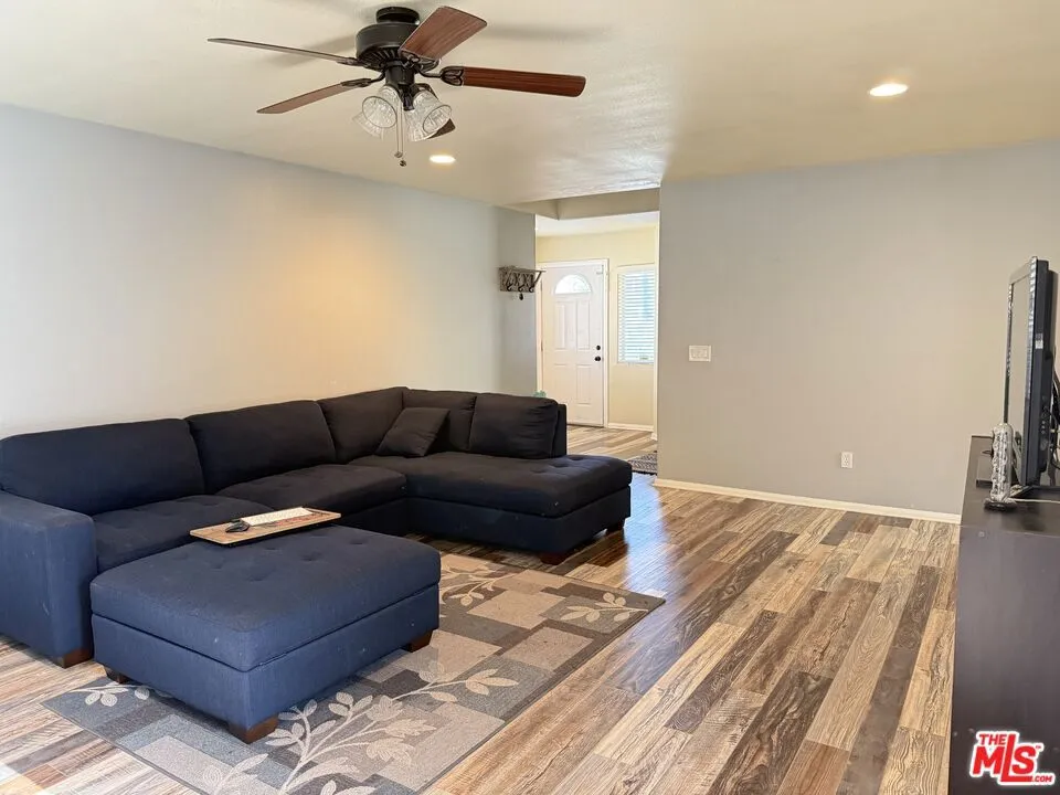 18238 Kalin Ranch Drive, Victorville, California 92395 home-pic-7