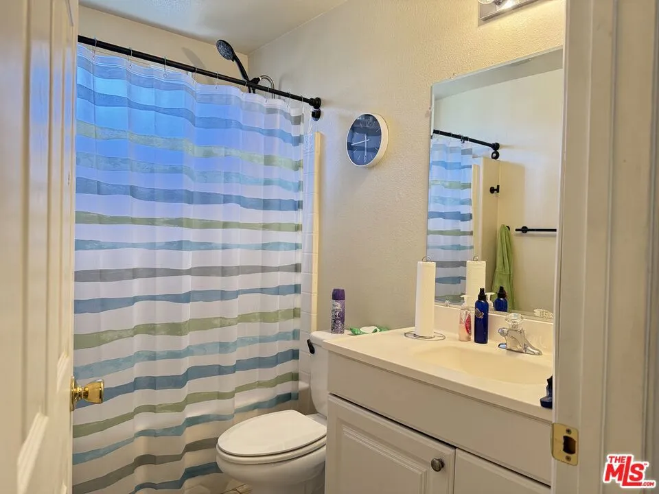 18238 Kalin Ranch Drive, Victorville, California 92395 home-pic-14