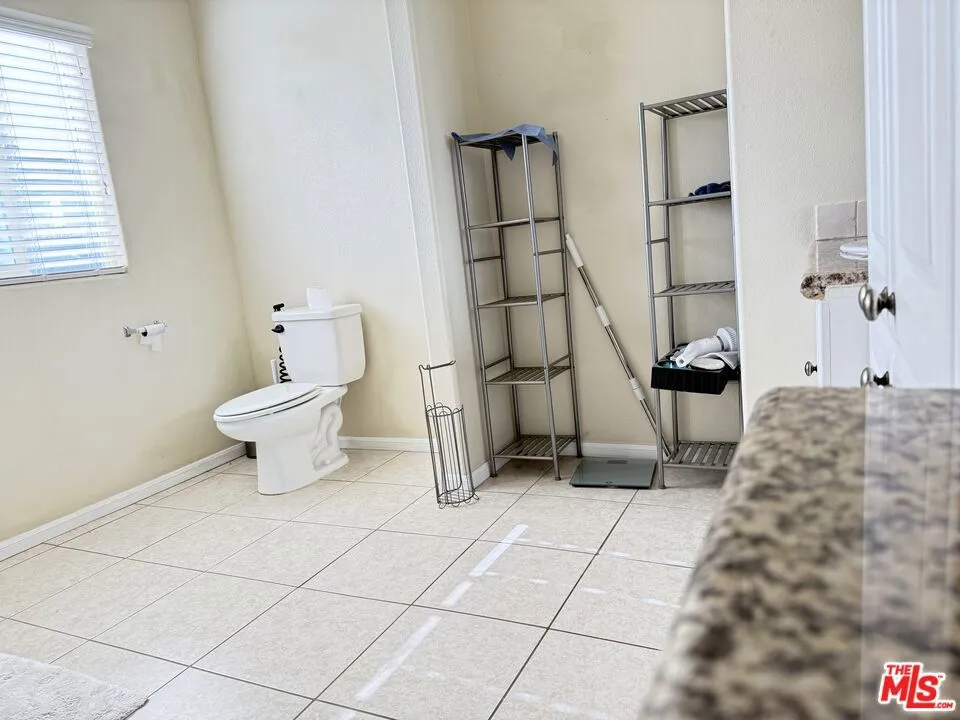 18238 Kalin Ranch Drive, Victorville, California 92395 home-pic-28