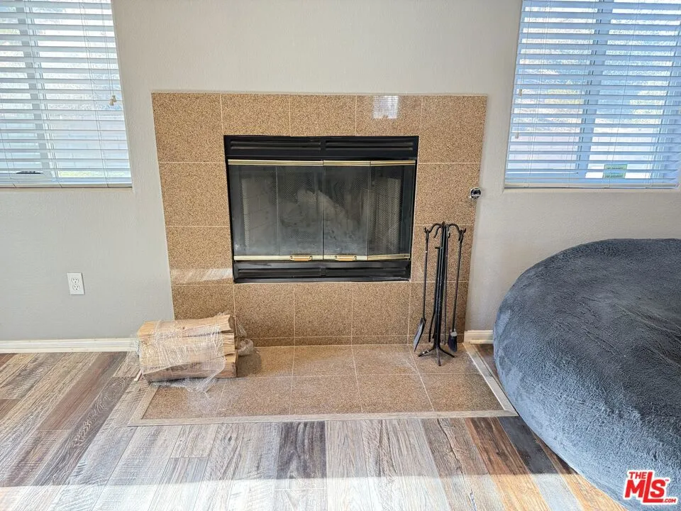 18238 Kalin Ranch Drive, Victorville, California 92395 home-pic-8