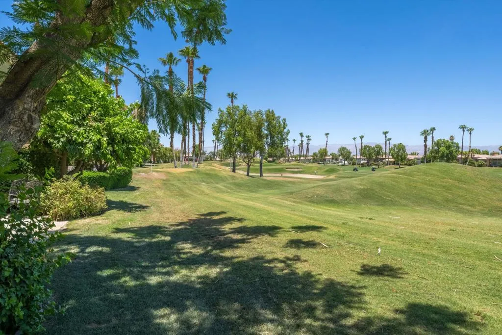 55384 Laurel, La Quinta, California 92253 home-pic-32
