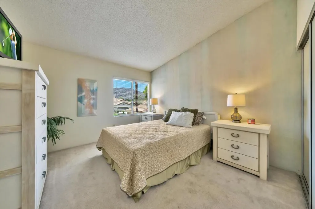 55384 Laurel, La Quinta, California 92253 home-pic-19
