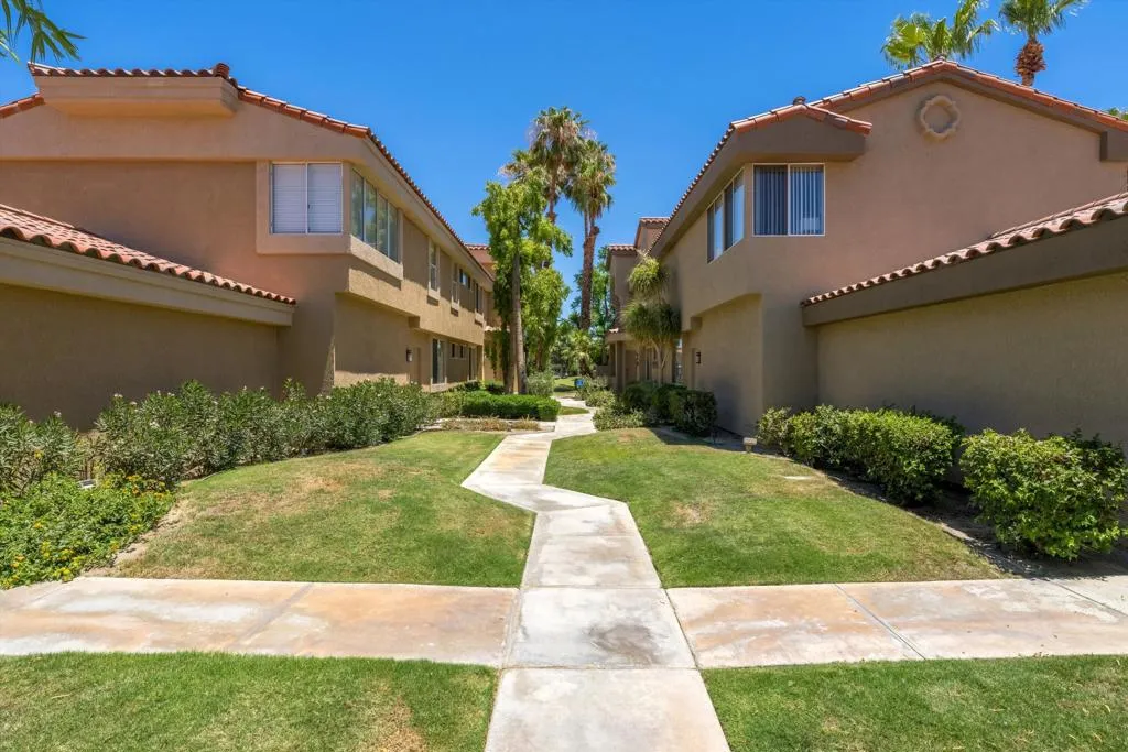 55384 Laurel, La Quinta, California 92253 home-pic-2