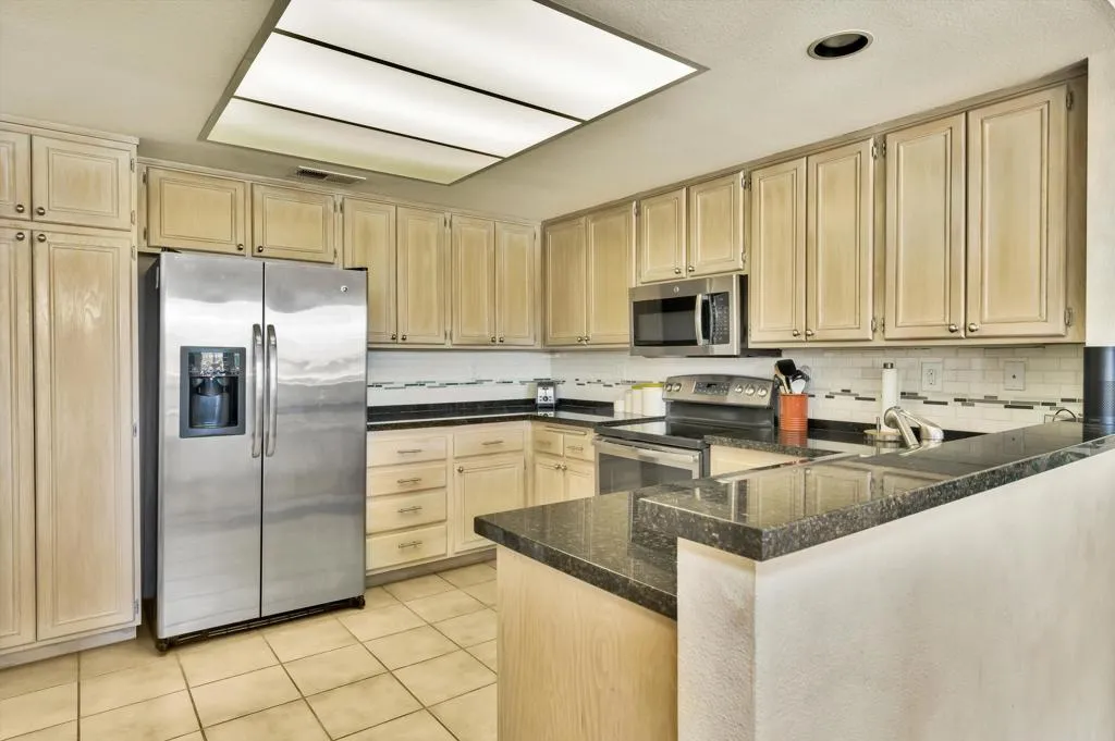 55384 Laurel, La Quinta, California 92253 home-pic-14