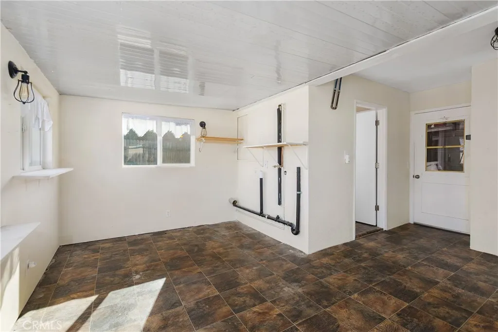 890 S Inez St. Street, Hemet, California 92543 home-pic-16
