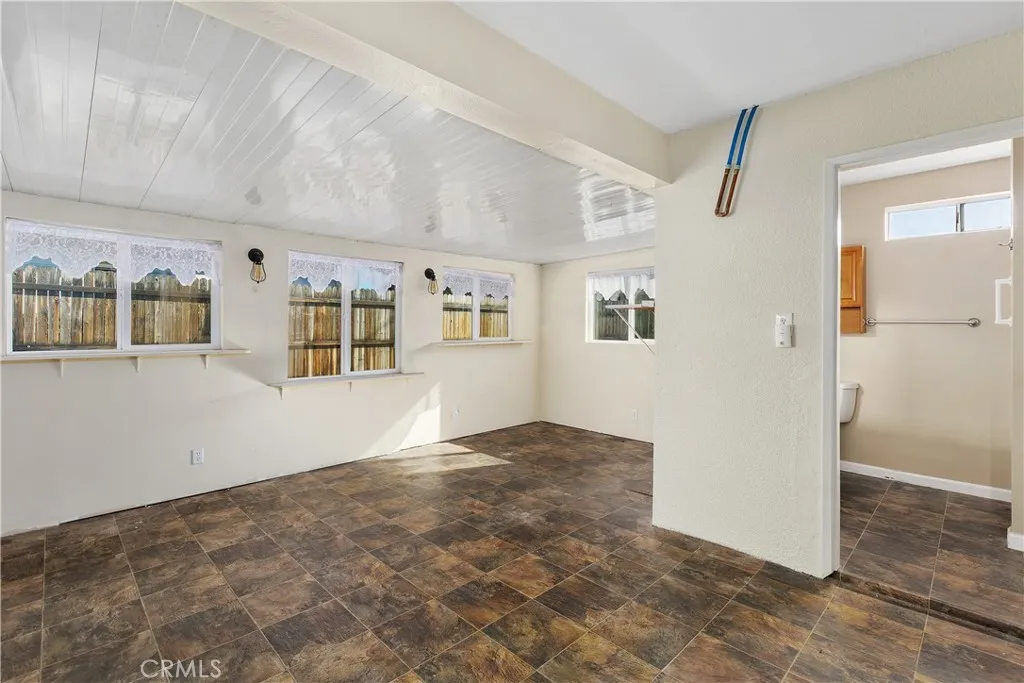 890 S Inez St. Street, Hemet, California 92543 home-pic-15