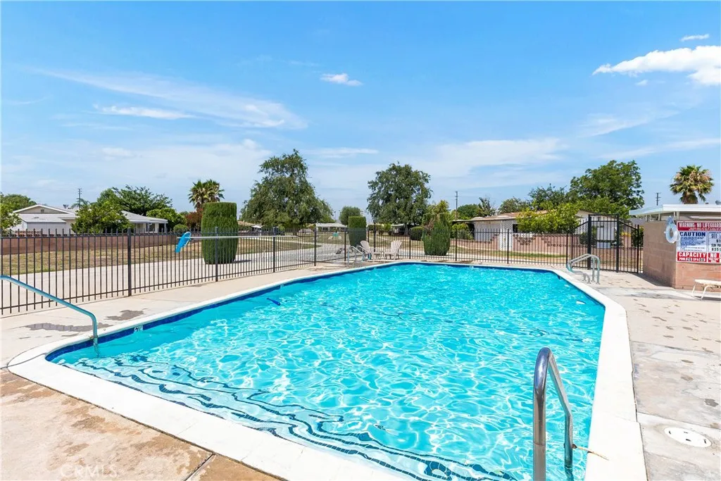 890 S Inez St. Street, Hemet, California 92543 home-pic-36