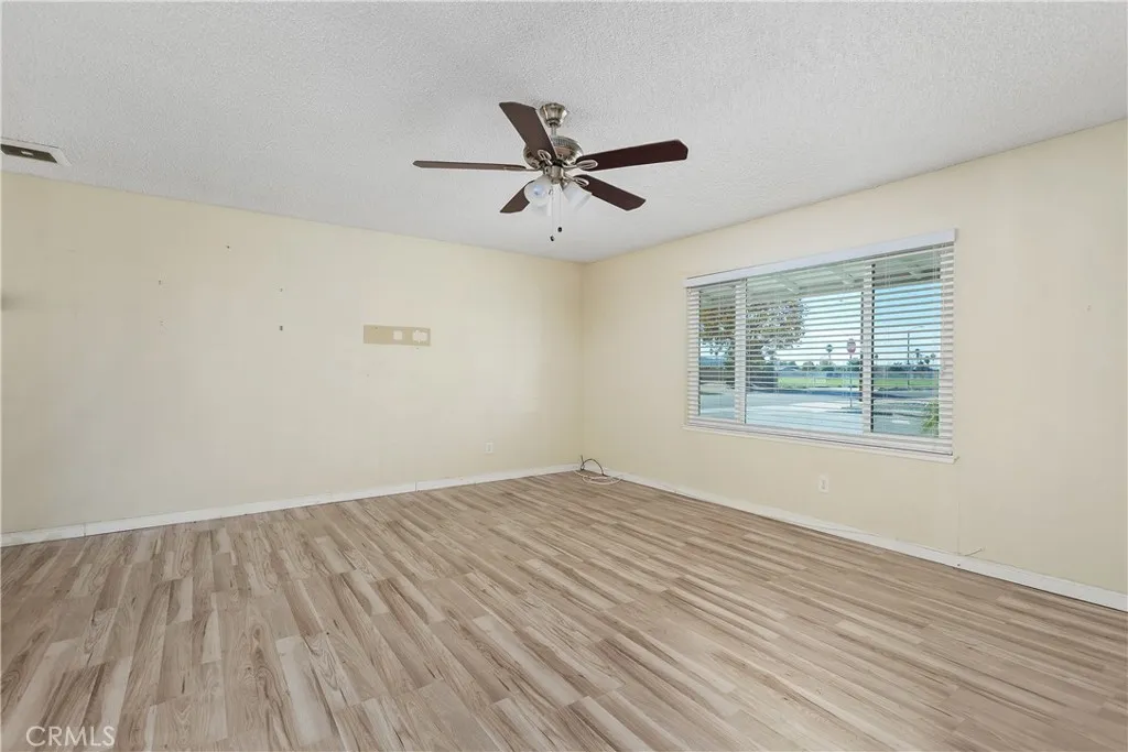 890 S Inez St. Street, Hemet, California 92543 home-pic-5