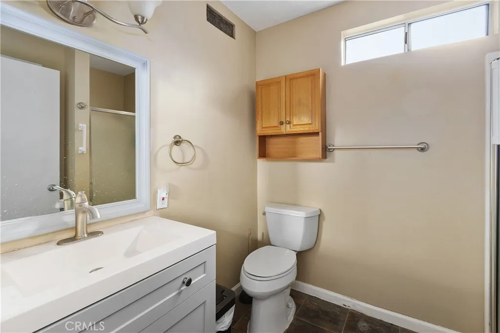 890 S Inez St. Street, Hemet, California 92543 home-pic-18