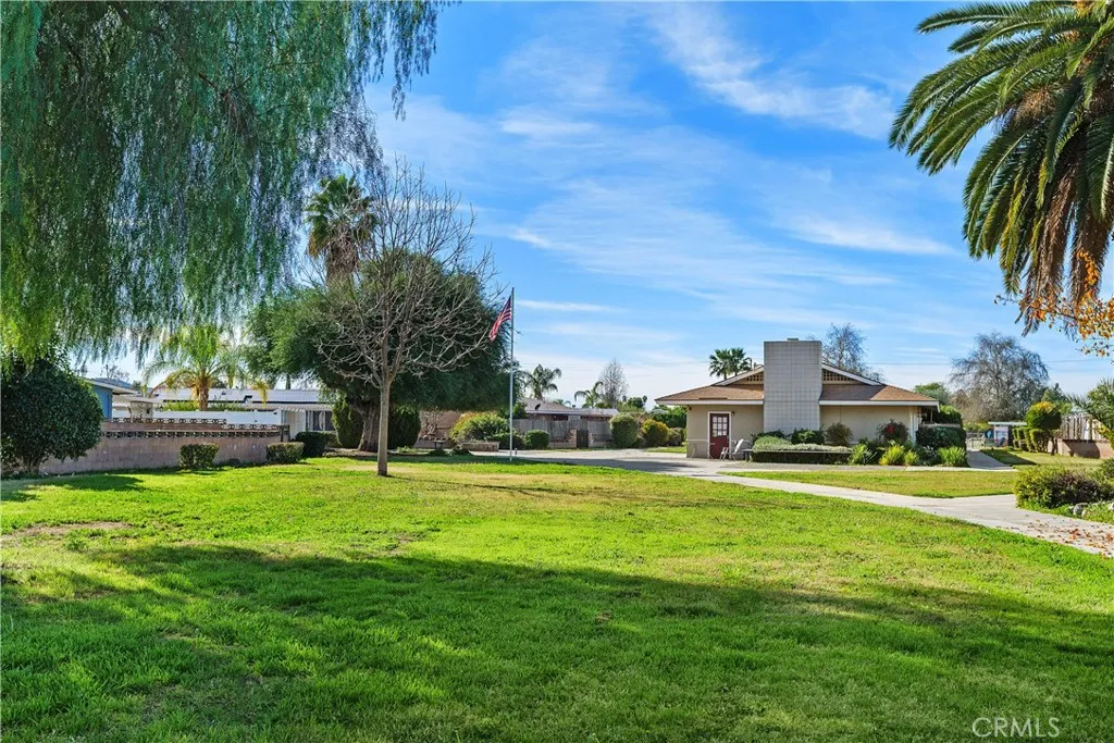 890 S Inez St. Street, Hemet, California 92543 home-pic-34