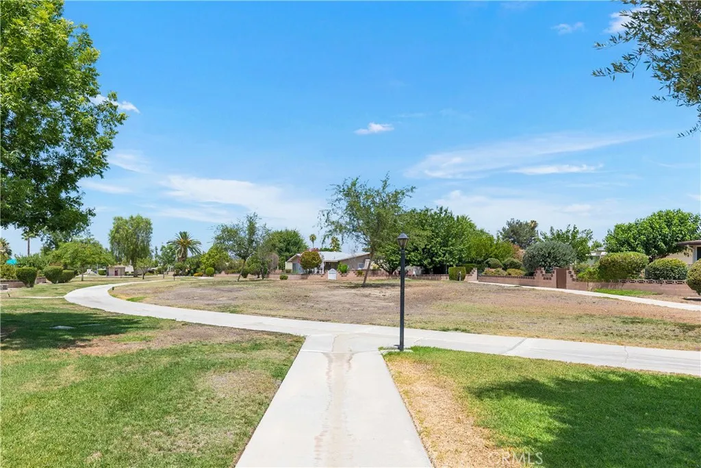 890 S Inez St. Street, Hemet, California 92543 home-pic-35