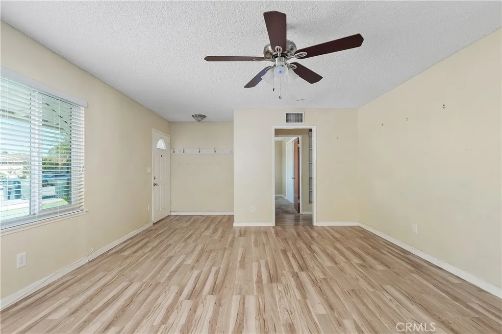 890 S Inez St. Street, Hemet, California 92543 home-pic-8