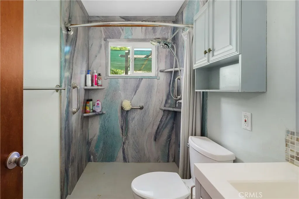 890 S Inez St. Street, Hemet, California 92543 home-pic-27