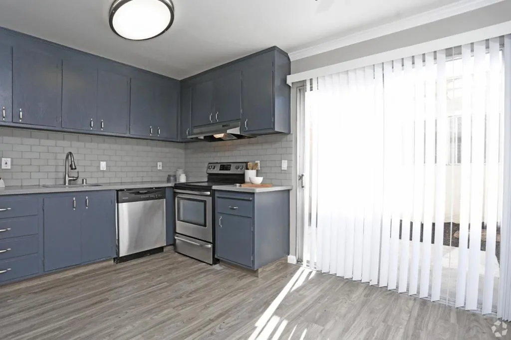 2275 Grove Way, Castro Valley, California 94546 — photo 4