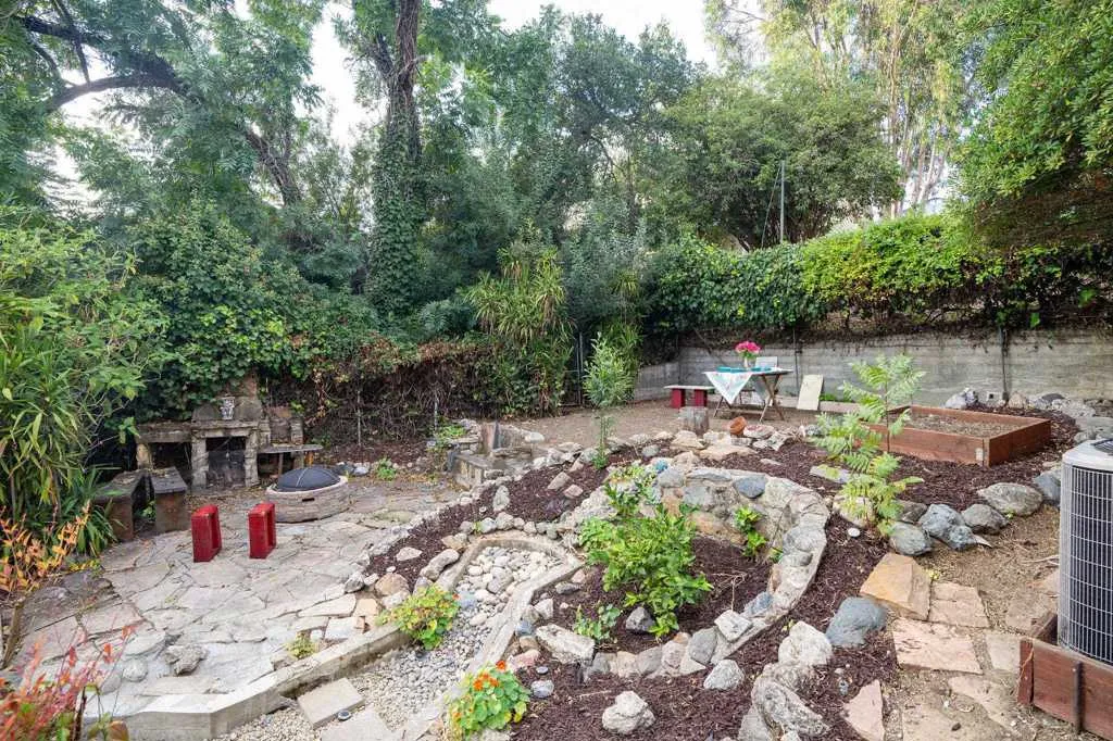 2925 El Monte Ave, Oakland, California 94605 home-pic-50