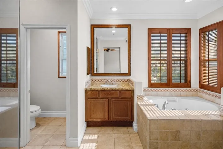 Main Bedroom Bath