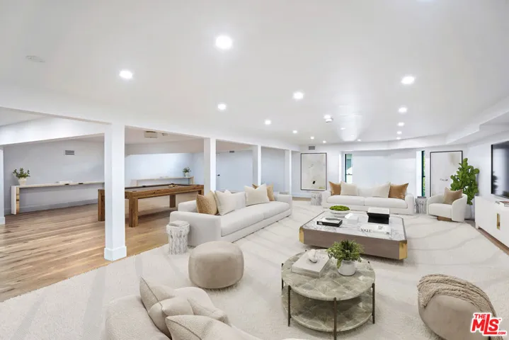 Basement, rec. room
