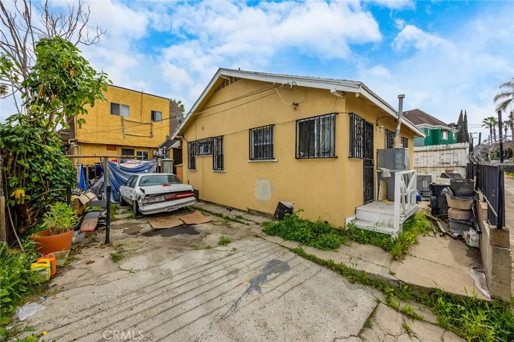 443 S State, Los Angeles, California 90033 home-pic-10