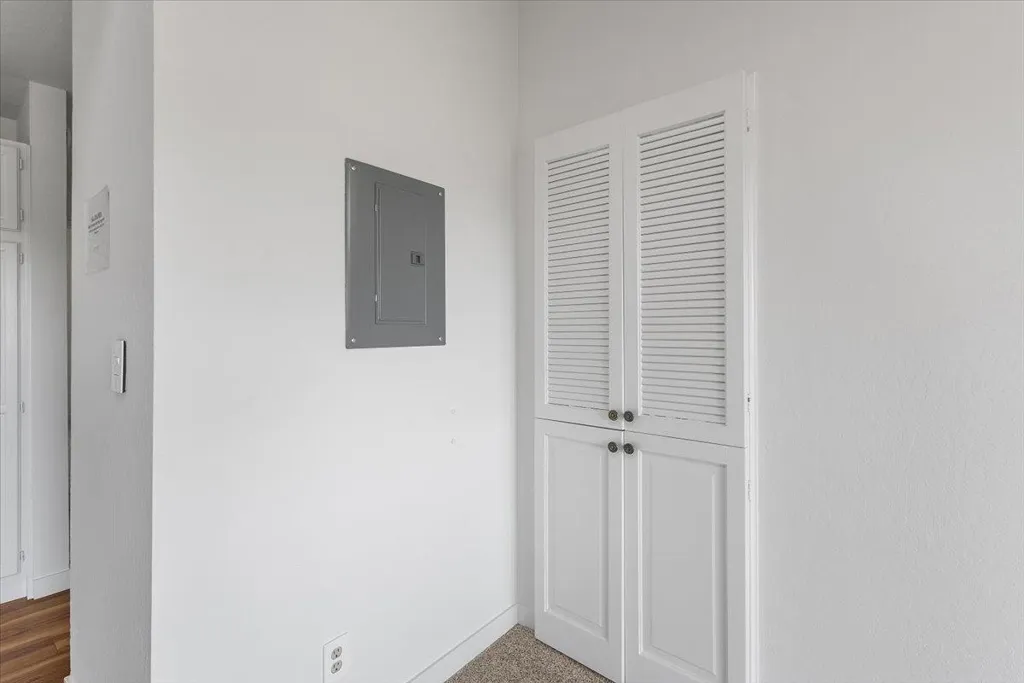 19100 Crest Ave 100, Castro Valley, California 94546 home-pic-22