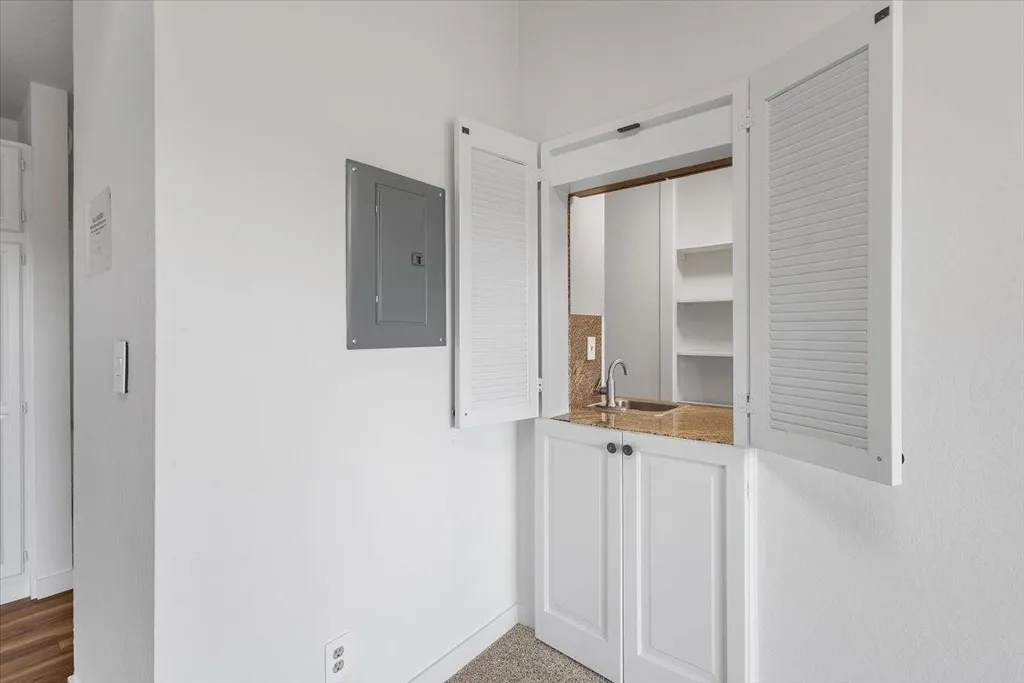 19100 Crest Ave 100, Castro Valley, California 94546 home-pic-23