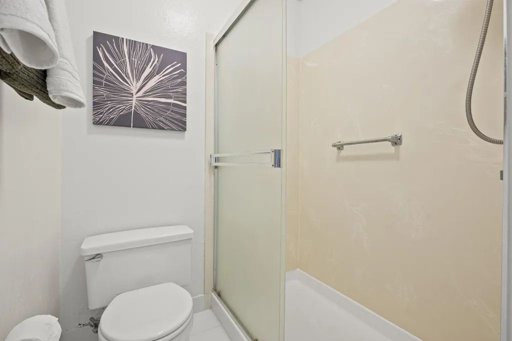 19100 Crest Ave 100, Castro Valley, California 94546 home-pic-12