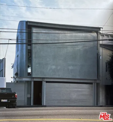 Pre-Fire Exterior