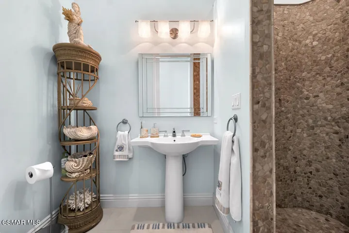 932 Rosario Dr- HsHProd-112