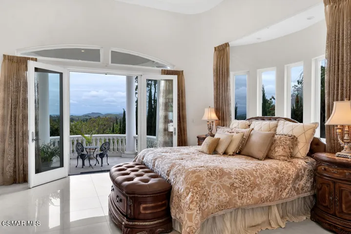 932 Rosario Dr- HsHProd-101