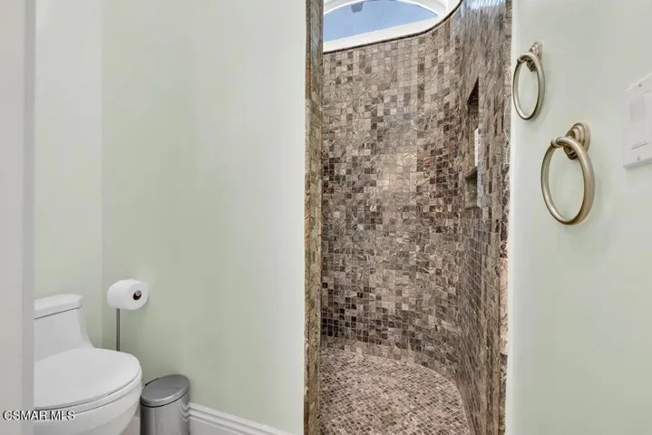 932 Rosario Dr- HsHProd-94