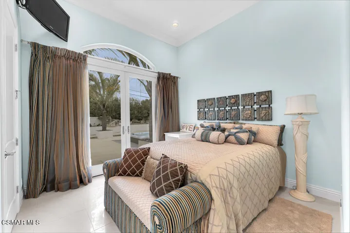 932 Rosario Dr- HsHProd-114