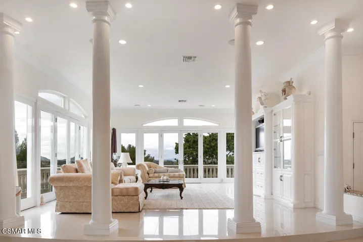 932 Rosario Dr- HsHProd-72