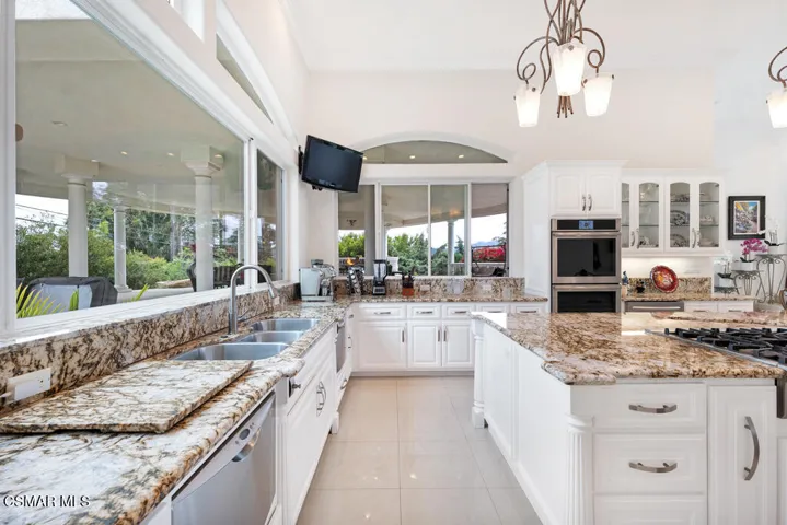 932 Rosario Dr- HsHProd-59