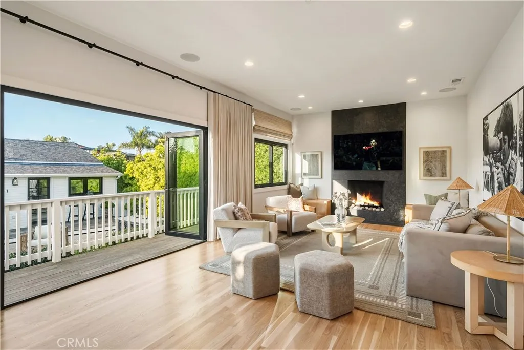425 Tustin Avenue, Newport Beach, California 92663 home-pic-12