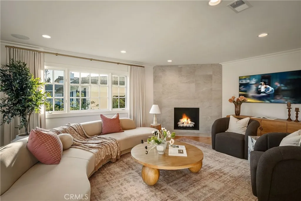 425 Tustin Avenue, Newport Beach, California 92663 home-pic-5