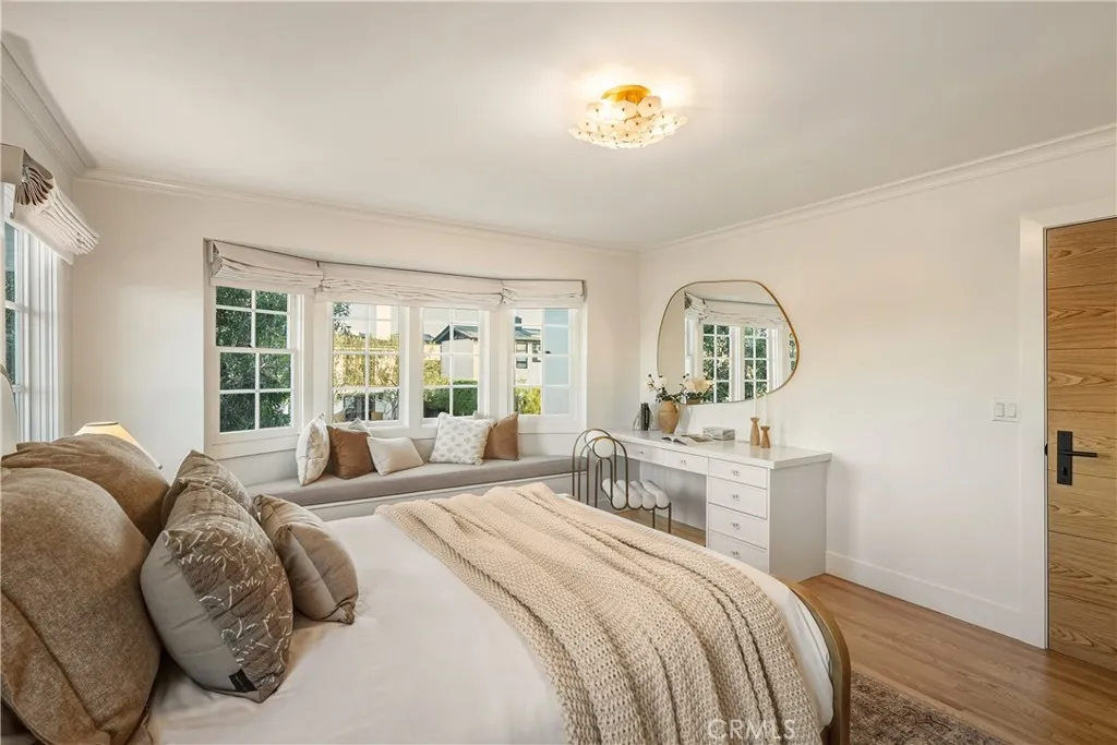 425 Tustin Avenue, Newport Beach, California 92663 home-pic-24