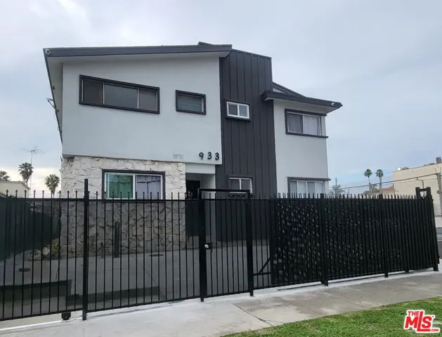 933 S Norton Avenue 4, Los Angeles, California 90019