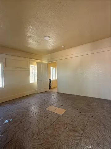 4257 San Pedro Place, Los Angeles, California 90011