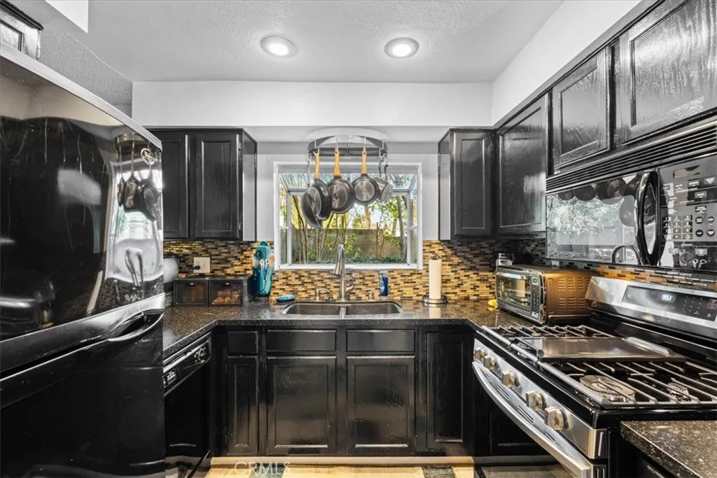 6433 Aleatico, Rancho Cucamonga, California 91737 home-pic-10